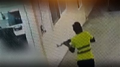  موظف يفتح النار على زملائه بالمصنع ويقتل المدير بعد فصله من العمل