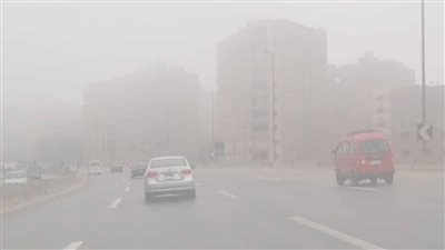 حرصًا على سلامتك.. 9 إرشادات لتجنب مخاطر الشبورة على الطرق السريعة 