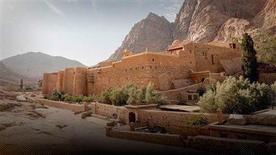  17 عقداً بين مطران دير سانت كاترين والمحافظة تكشفها عنها حيثيات الحكم