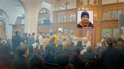 بالصور..أهالى بولاق الدكرور يحضرون صلاة قداس جنازة  شهيد الشهامة 