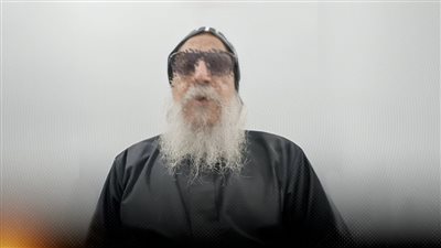 مجهول ينتحل شخصية راهب بدير المحرق لجمع تبرعات مالية