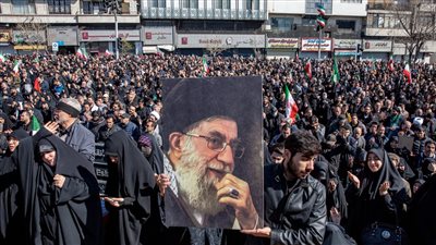  ليس من مصلحتنا سقوط ولاية الفقية 