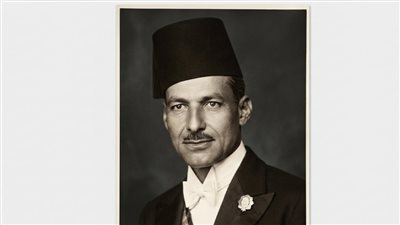 ليلة بكى فيها وزير التموين داخل قبر الرسول بعد إضاءة الحرم النبوى